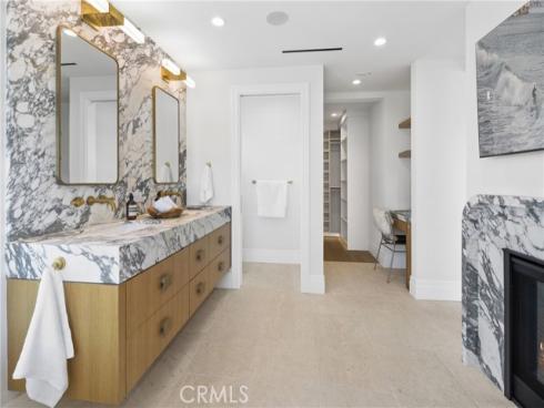 113 Grand Canal , Newport Beach, CA