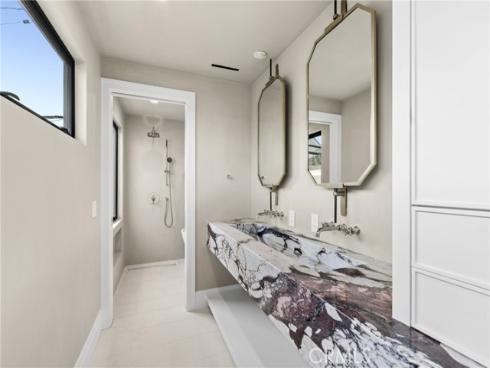113 Grand Canal , Newport Beach, CA
