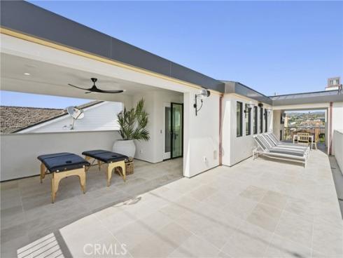 113 Grand Canal , Newport Beach, CA