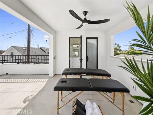 113 Grand Canal , Newport Beach, CA