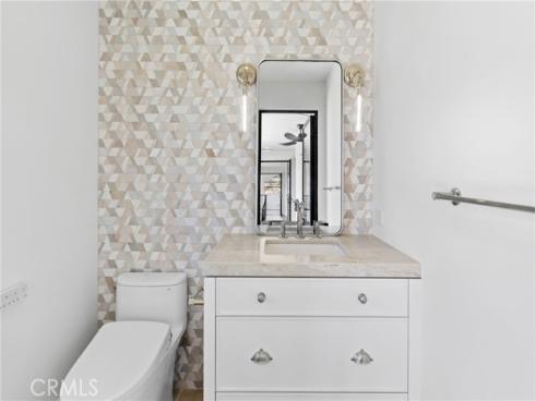 113 Grand Canal , Newport Beach, CA