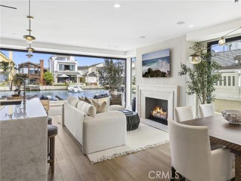 113 Grand Canal , Newport Beach, CA