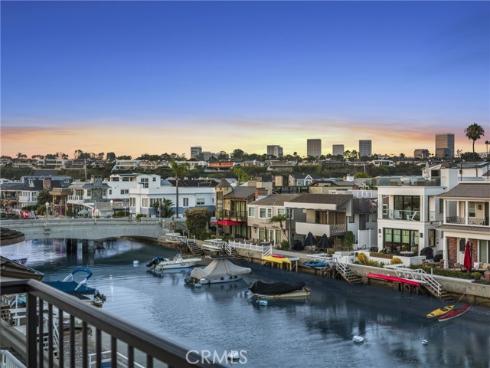 113 Grand Canal , Newport Beach, CA
