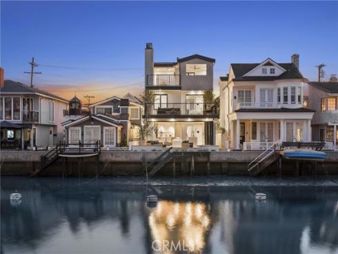 113  Grand Canal  , Newport Beach, CA