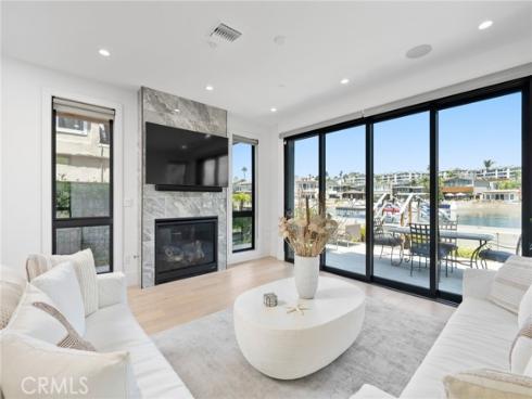 4014 Channel Place, Newport Beach, CA