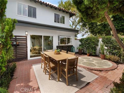 2214 Vista Hogar , Newport Beach, CA