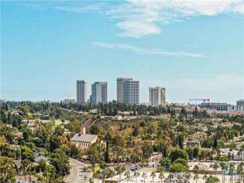 2214 Vista Hogar , Newport Beach, CA