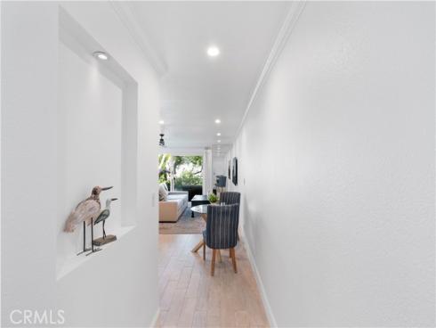 500  Cagney  205  Lane, Newport Beach, CA