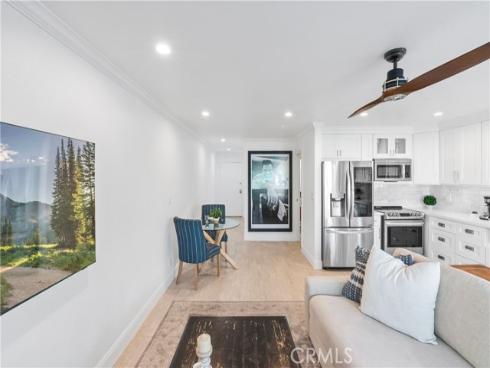 500  Cagney  205  Lane, Newport Beach, CA