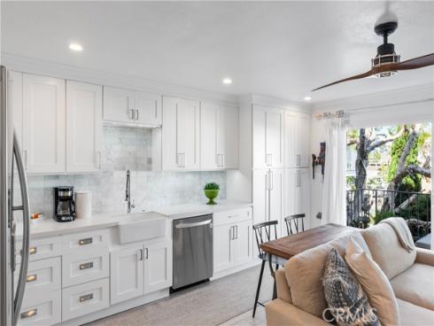 500  Cagney  205  Lane, Newport Beach, CA