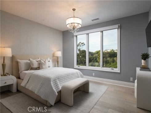 2 Rue Biarritz , Newport Beach, CA