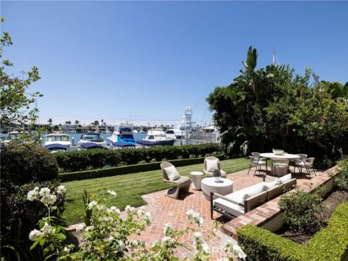 2572 Bayshore Drive, Newport Beach, CA