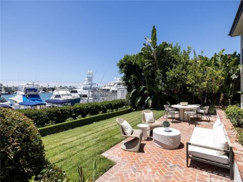 2572 Bayshore Drive, Newport Beach, CA