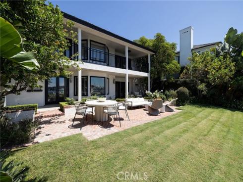 2572 Bayshore Drive, Newport Beach, CA