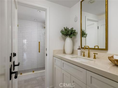 2572 Bayshore Drive, Newport Beach, CA