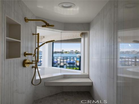2572 Bayshore Drive, Newport Beach, CA