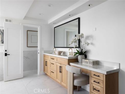 2572 Bayshore Drive, Newport Beach, CA