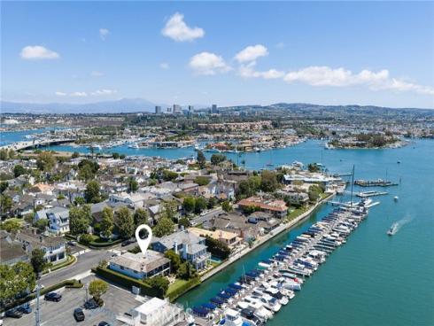 2572 Bayshore Drive, Newport Beach, CA