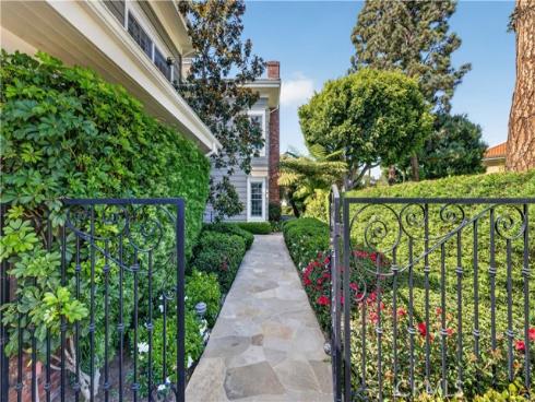 26 Belcourt , Newport Beach, CA