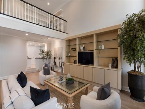 26 Belcourt , Newport Beach, CA