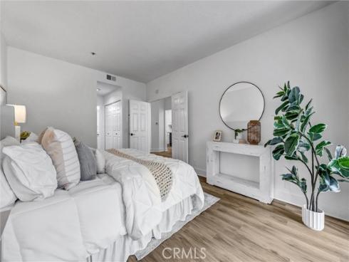 230 Lille 102 , Newport Beach, CA