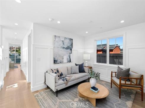 1105 N Bay Front , Newport Beach, CA