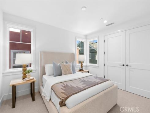 1105 N Bay Front , Newport Beach, CA