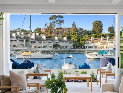 1105 N Bay Front , Newport Beach, CA