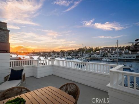 1105 N Bay Front , Newport Beach, CA