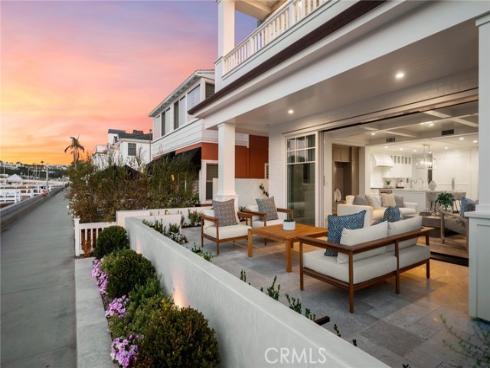 1105 N Bay Front , Newport Beach, CA