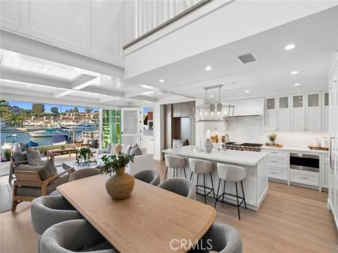 1105 N Bay Front , Newport Beach, CA
