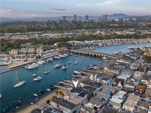 1105 N Bay Front , Newport Beach, CA