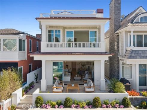 1105 N Bay Front  , Newport Beach, CA