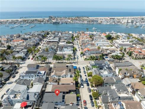 210  Opal  , Newport Beach, CA
