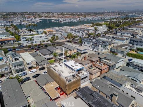 1913 Court Street, Newport Beach, CA