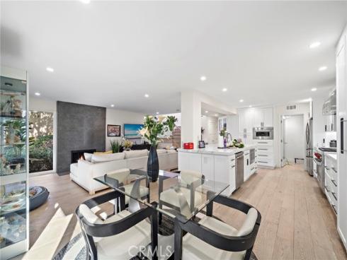 526 Vista Grande , Newport Beach, CA