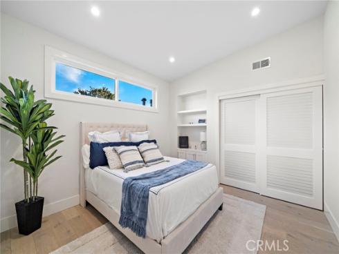 526 Vista Grande , Newport Beach, CA