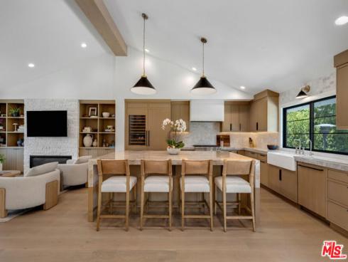 912 Aleppo Street, Newport Beach, CA