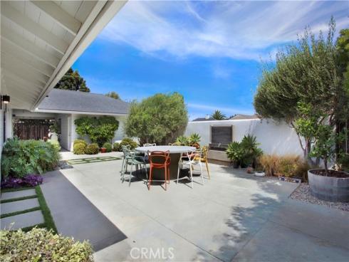 927 Bellis Street, Newport Beach, CA