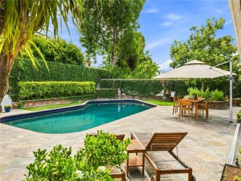 1000 Dover Drive, Newport Beach, CA