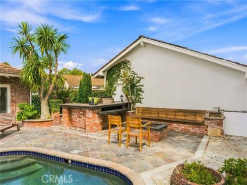 1000 Dover Drive, Newport Beach, CA