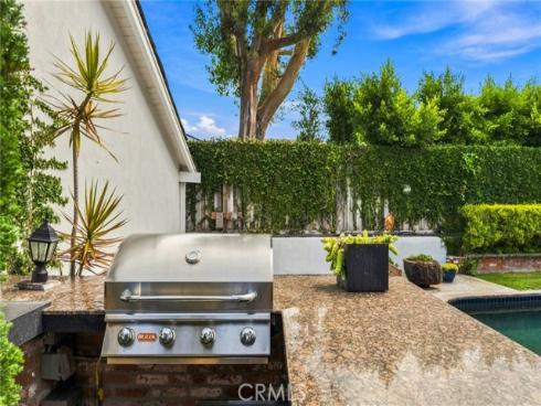 1000 Dover Drive, Newport Beach, CA