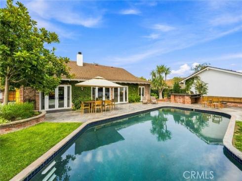 1000 Dover Drive, Newport Beach, CA
