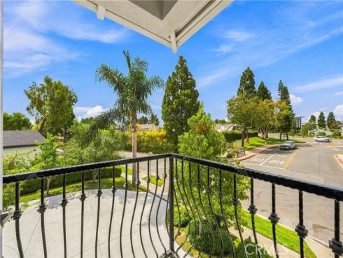 1000 Dover Drive, Newport Beach, CA