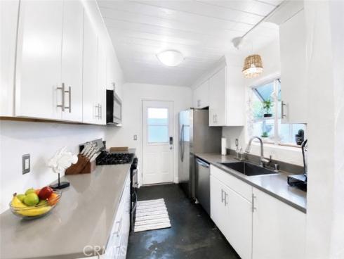 332 Lugonia Street, Newport Beach, CA