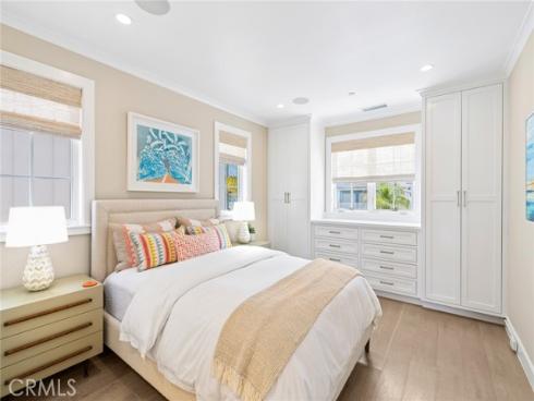928 E Balboa Boulevard, Newport Beach, CA