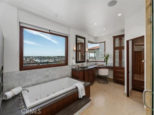 2907 Cliff Drive, Newport Beach, CA