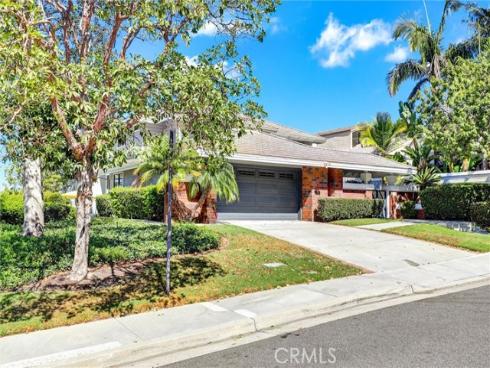 1 Saint Tropez , Newport Beach, CA