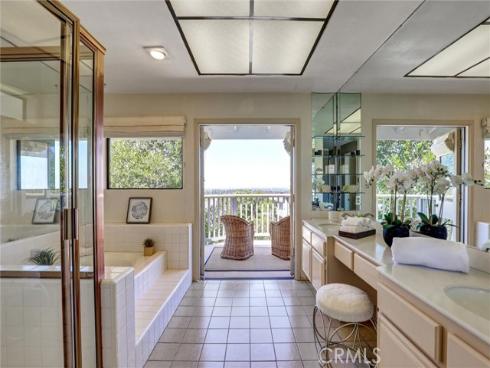 1 Saint Tropez , Newport Beach, CA