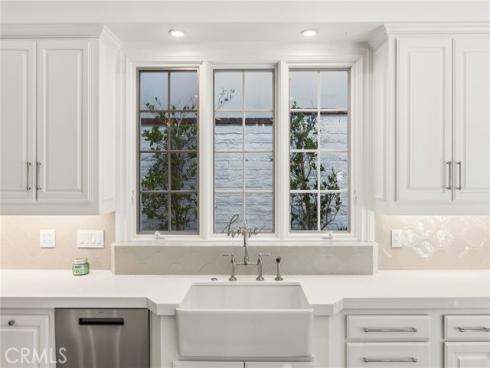 3 Barrenger Court , Newport Beach, CA